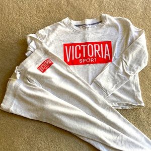 Victoria secret set. Size M. Used .